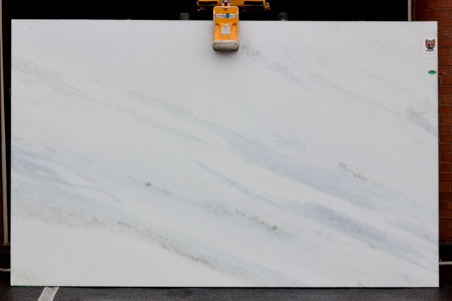 Bianco Impala - Lot 1356 - 117x72