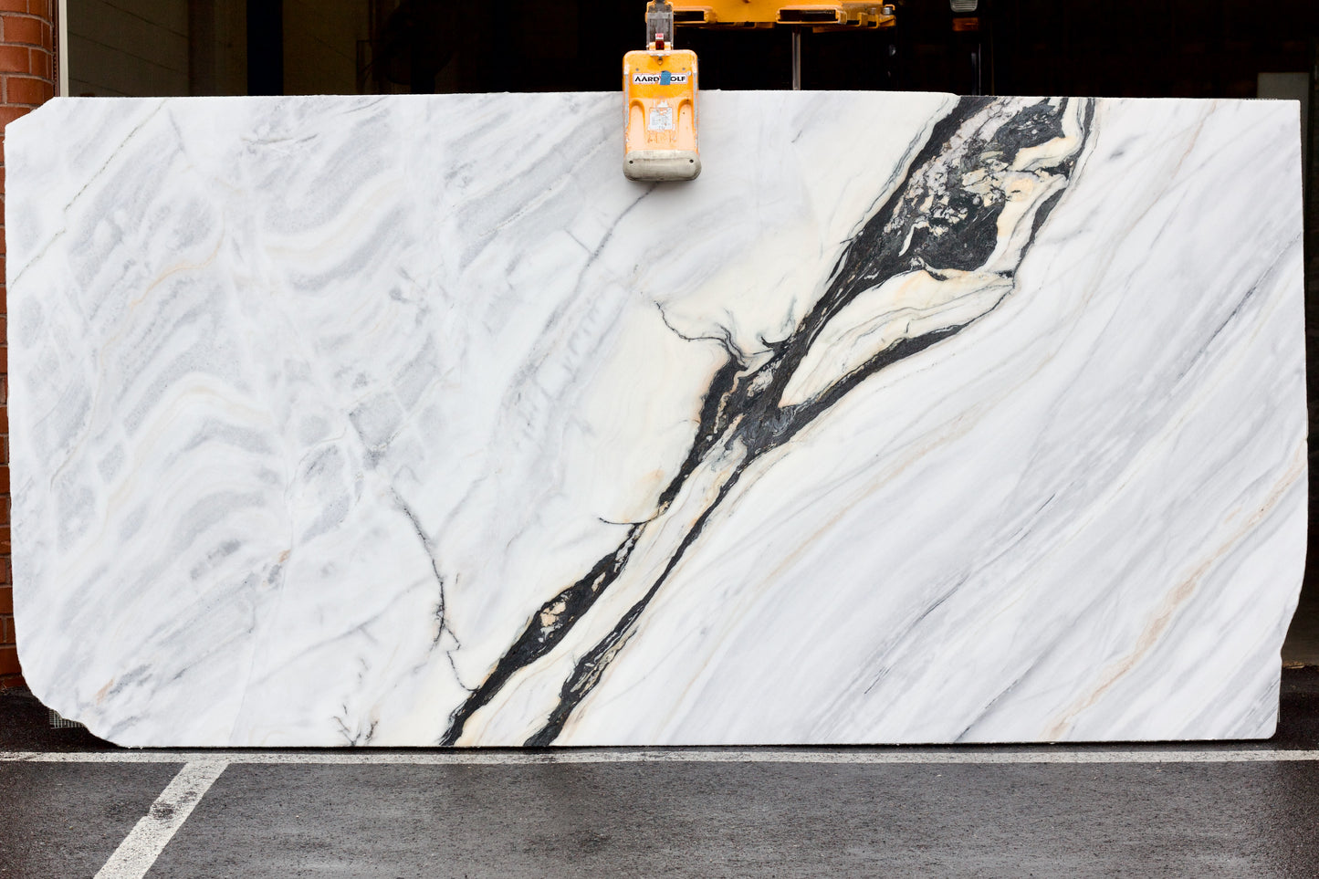 Bianco Lasa Macchia Vecchia - Lot 1363 - 2CM Polished, Honed - 118x60