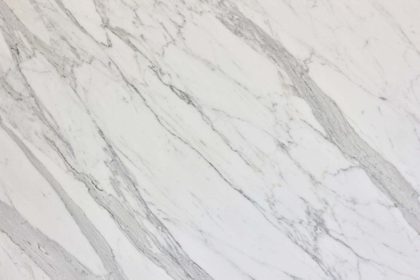 Calacatta - Lot 1605 - 3CM - 129x68