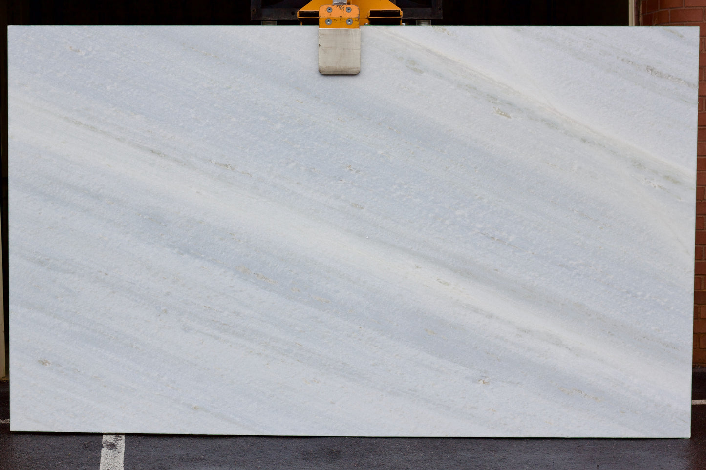 Everest - Lot 1357 - 121x72