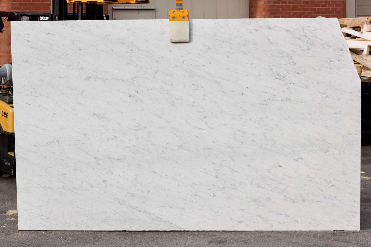 White Carrara - Lot 1312b - 126x77