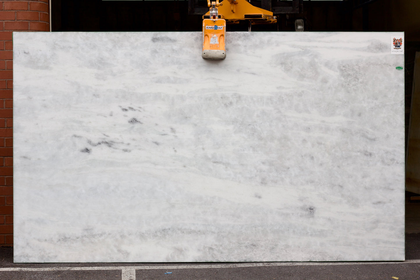 White Cintilante - Lot 1361 - 3CM Polished - 117x68