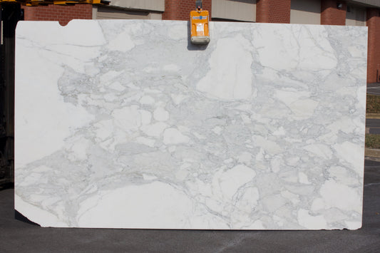 Calacatta - Lot 1242 - 2CM Polished - 130x73