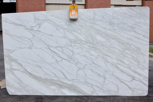 Calacatta - Lot 1511 - 2CM Honed - 123x74