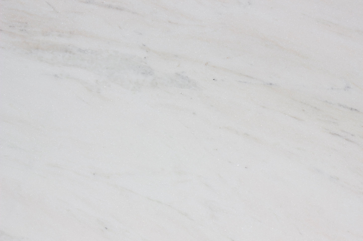 Iris White - Lot 1634 - 3CM  - 121x73