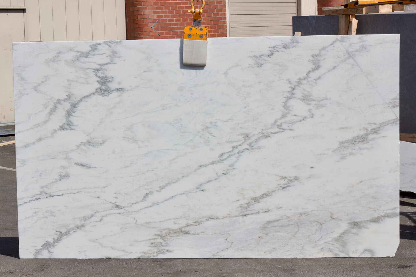 Montclair Danby - Lot 1343 - 118x68
