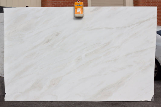 Mystery White - Lot 1550 - 3CM  - 121x74