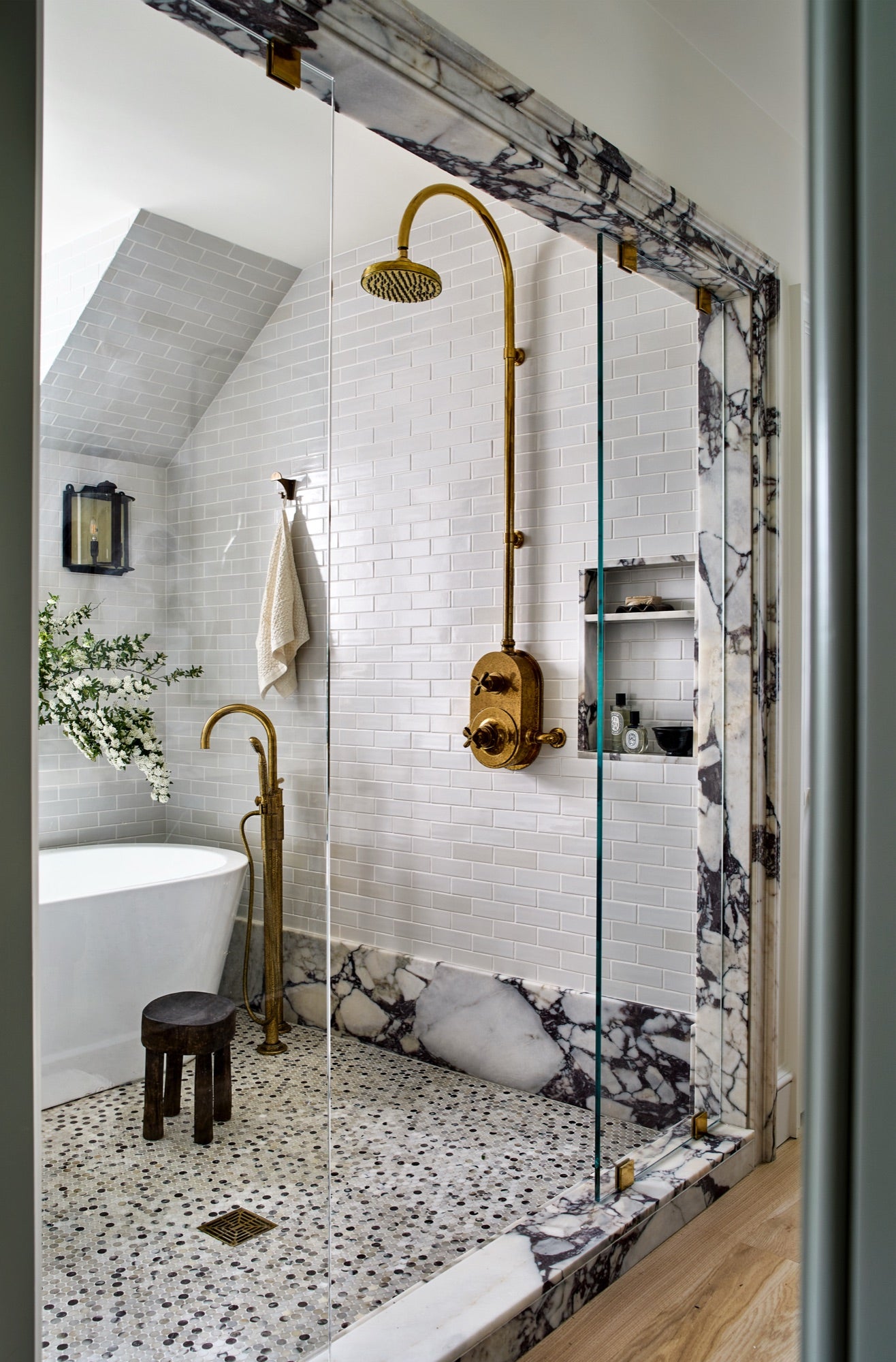 Calacatta Viola Bath